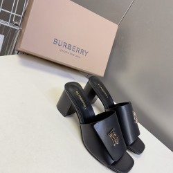 Burberry slippers