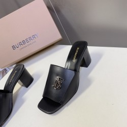 Burberry slippers