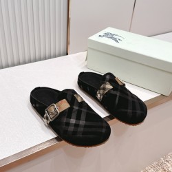 Burberry slippers