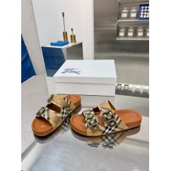 Burberry slippers