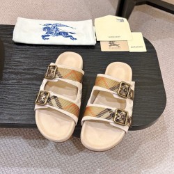 Burberry slippers