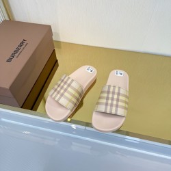 Burberry slippers