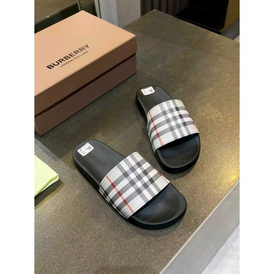 Burberry slippers
