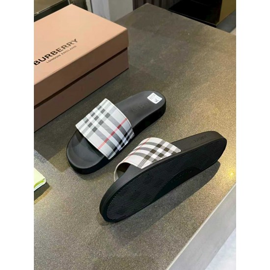 Burberry slippers