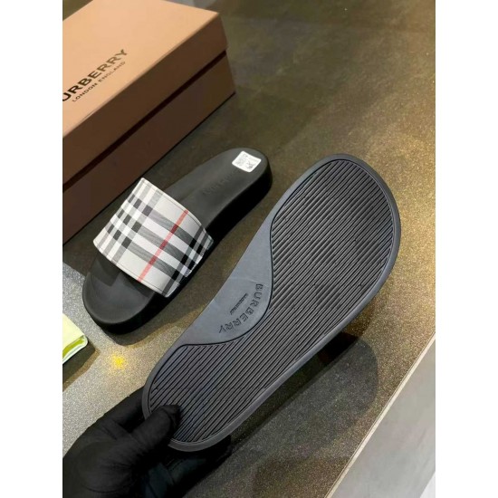 Burberry slippers