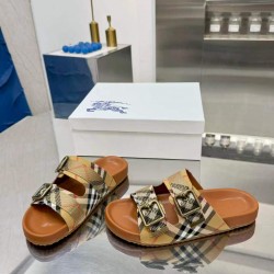 Burberry slippers