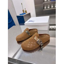 Burberry slippers