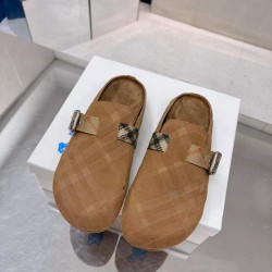 Burberry slippers