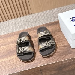Burberry slippers