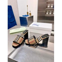 Burberry slippers