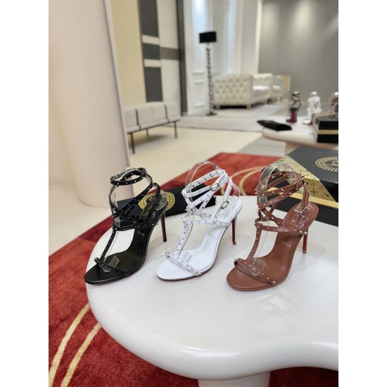 CL Collection Shoes Best Quality
Women 35-41
