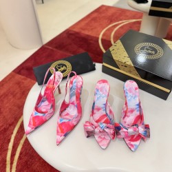 CL Collection Shoes Best Quality
Women 35-41
