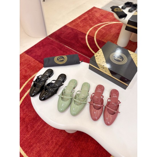 CL Collection Shoes Best Quality
Women 35-41
