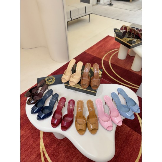 CL Collection Shoes Best Quality
Women 35-41

