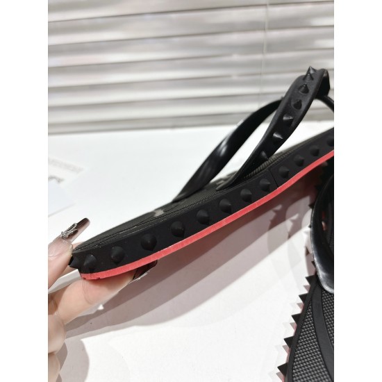 CL Slippers Shoes Best Quality
Women 35-41
