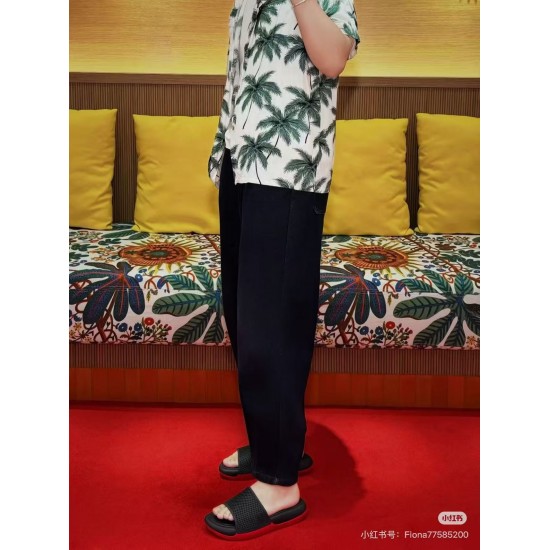 CL Slippers Shoes Best Quality
Women 35-41
