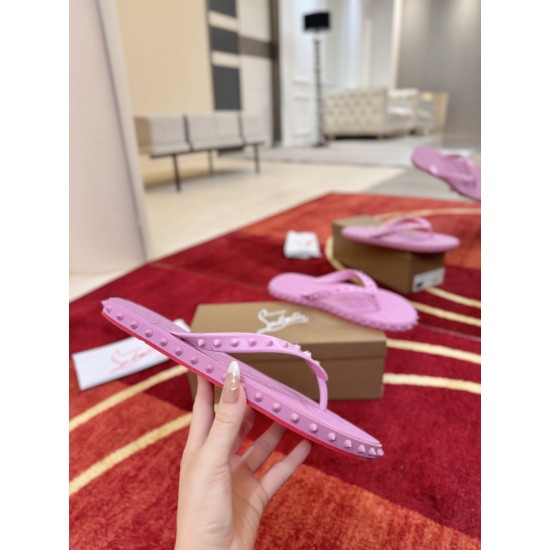 CL Slippers Shoes Best Quality
Women 35-41
