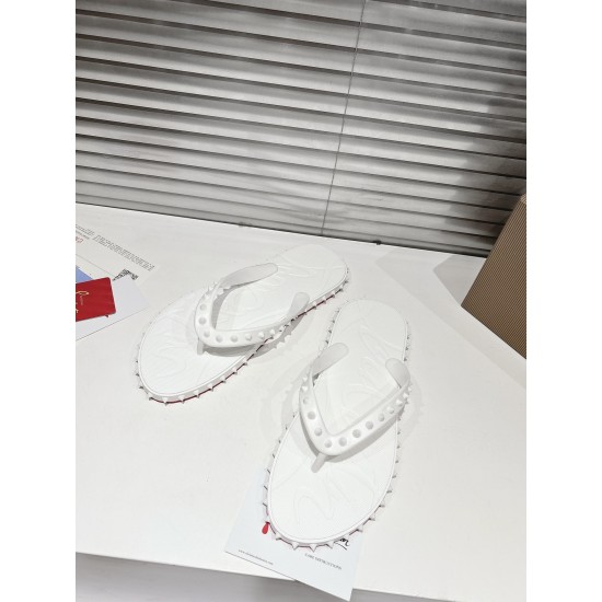 CL Slippers Shoes Best Quality
Women 35-41
