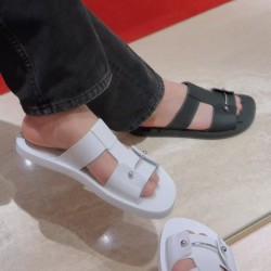 CL Slippers Shoes Best Quality
Women 35-41
