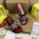 CL slippers