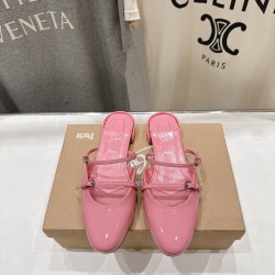CL slippers