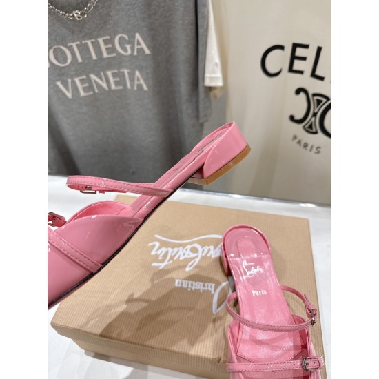 CL slippers