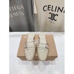 CL slippers