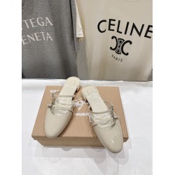 CL slippers