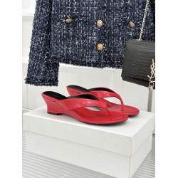 CL slippers