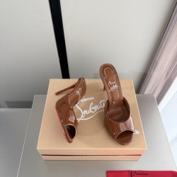 CL slippers