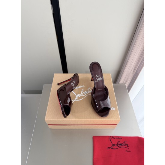 CL slippers