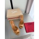 CL slippers