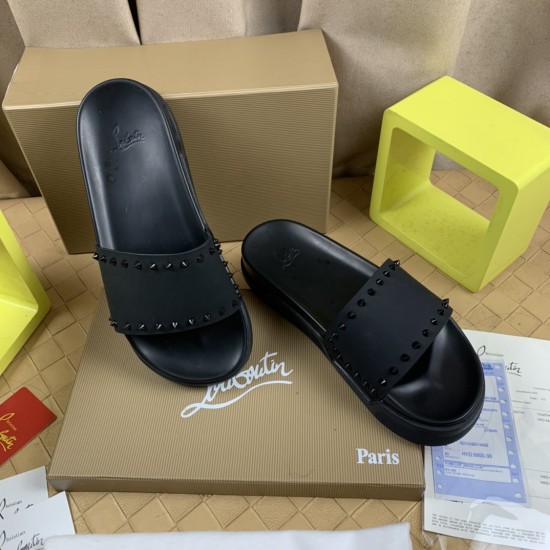 CL slippers