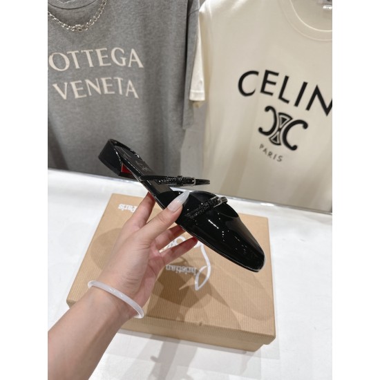 CL slippers