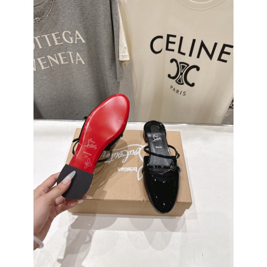 CL slippers