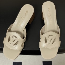 CL slippers