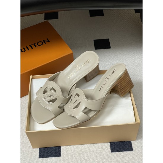 CL slippers