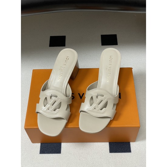 CL slippers