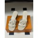 CL slippers
