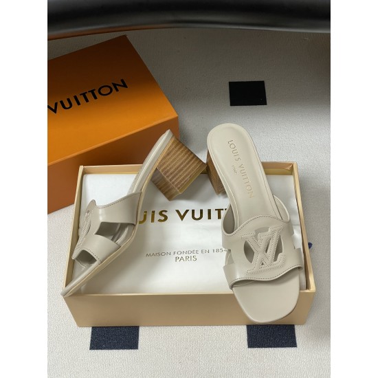 CL slippers