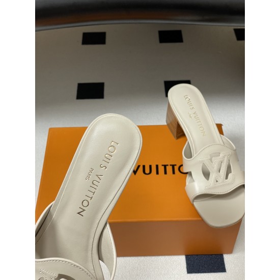 CL slippers