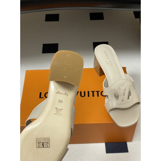 CL slippers
