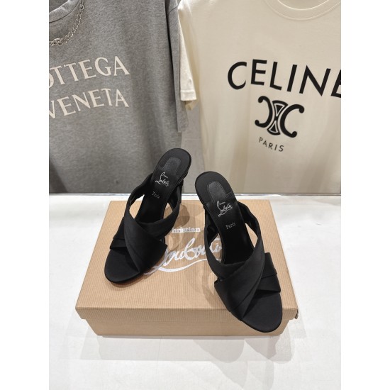 CL slippers