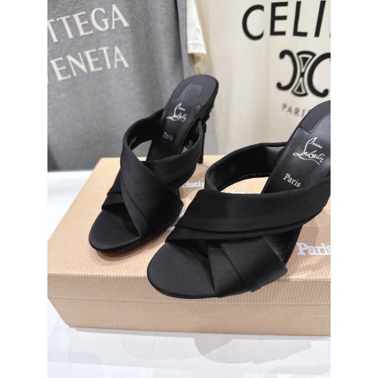 CL slippers