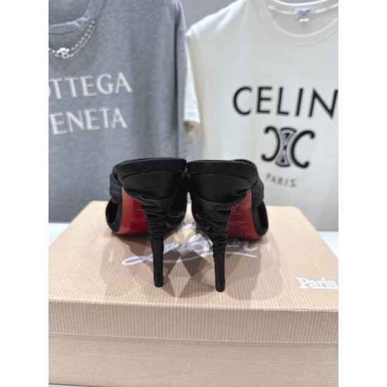 CL slippers