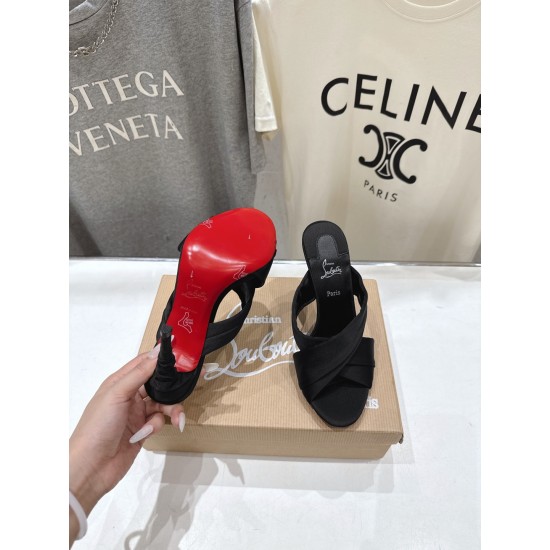 CL slippers