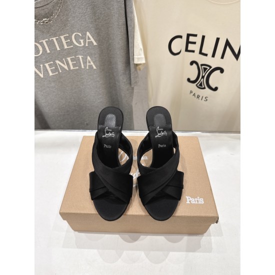 CL slippers