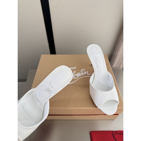 CL slippers