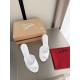 CL slippers