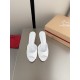 CL slippers